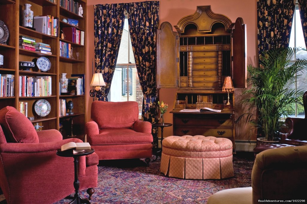 Library/Reading Room | The Jackson House Inn | Image #5/10 | 