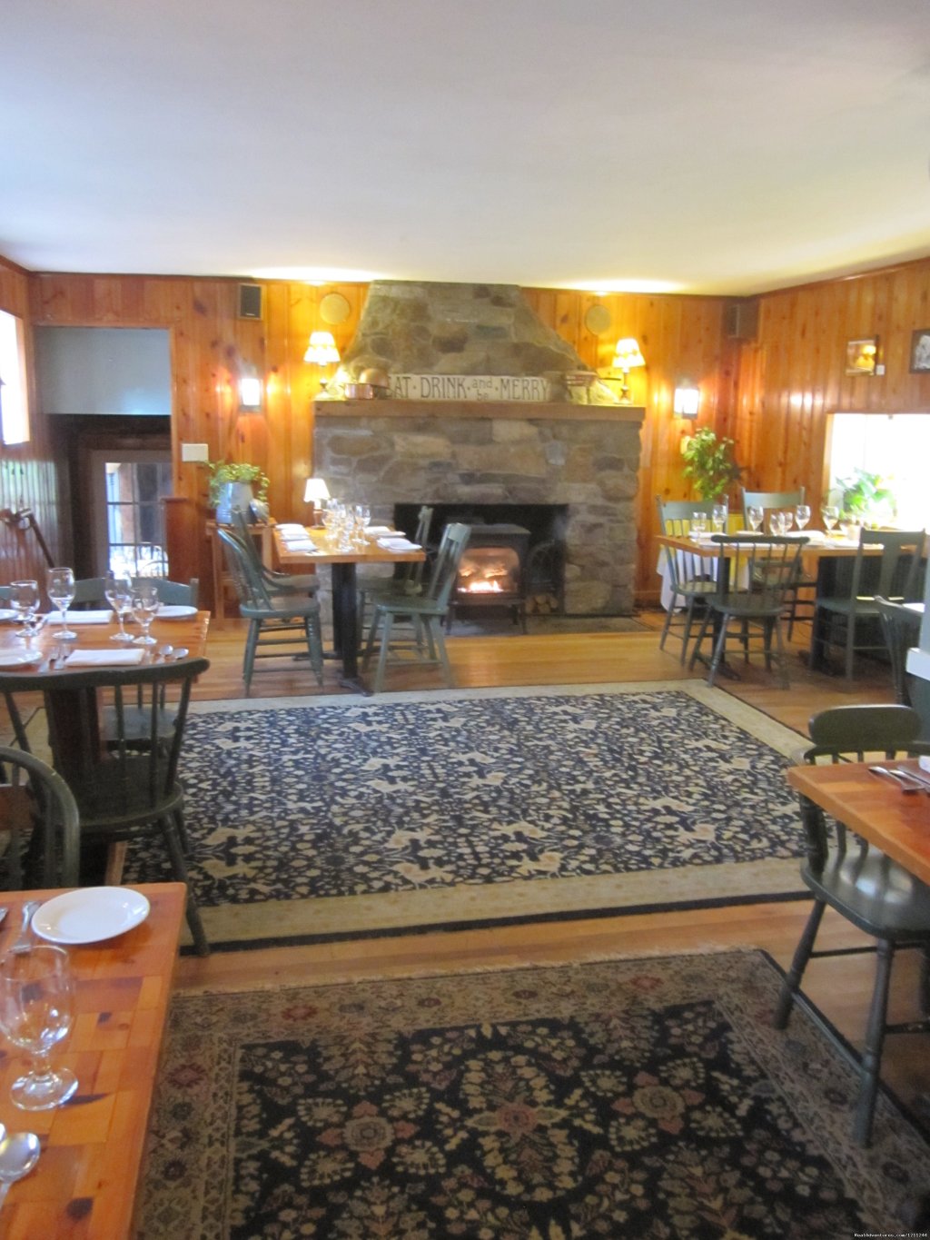 The Catamount Dining Room | Inn at Baldwin Creek & Mary's Restaurant | Image #4/9 | 