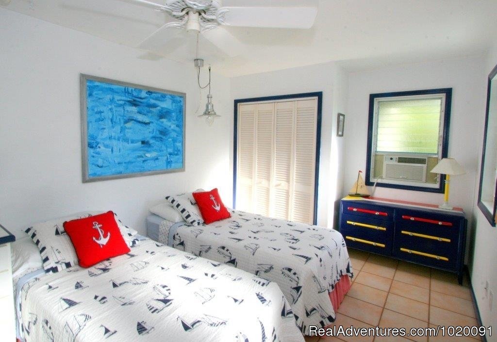 Downstairs Bedroom (Twin or King) | Charming 2 Bed/2 Bath Villa With Hot Tub And Views | Image #11/19 | 