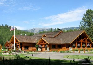 Mountain Springs Lodge, Lodging and Activities