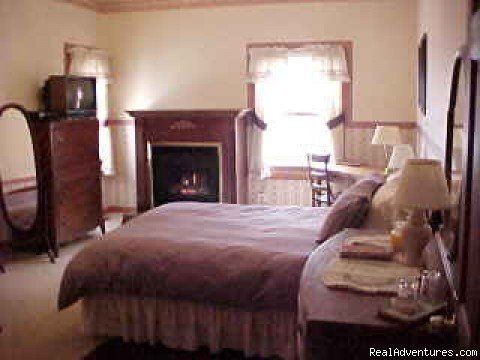Twin Gables Inn Bed and Breakfast | Image #8/8 | 