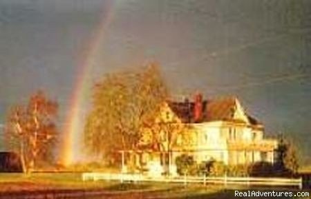 Rainbow over Rainbow Inn | Rainbow Inn | Mount Vernon, Washington  | Bed & Breakfasts | Image #1/7 | 
