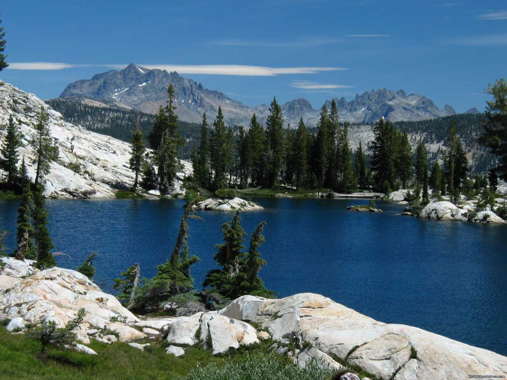 Chittenden Lake (photo: M. Maciaszek) | Southern Yosemite Mountain Guides | Image #17/19 | 