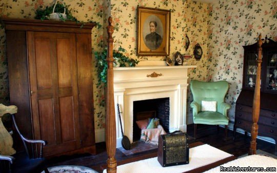 Margaret's Room | Munro House Bed & Breakfast and Spa | Image #6/10 | 