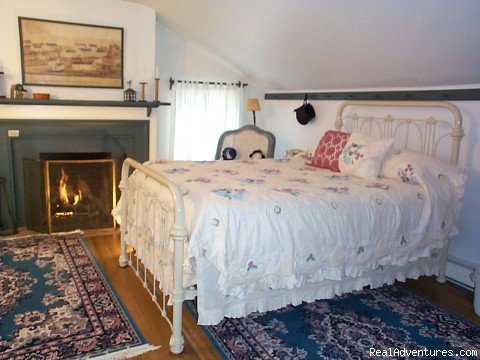 Sara's Fireplace Room | Munro House Bed & Breakfast and Spa | Image #4/10 | 