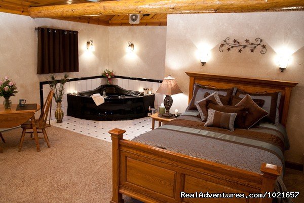 Cottage | Romantic Secluded Cabins--Donna's Premier Lodging | Berlin, Ohio  | Bed & Breakfasts | Image #1/19 | 