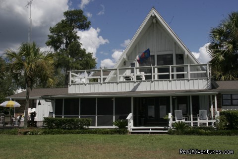 Hampton Lake Bed & Breakfast 