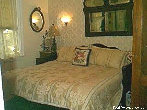 bedroom downstairs | A Bunker Hill Bed and Breakfast | Boston, Massachusetts  | Bed & Breakfasts | Image #1/3 | 