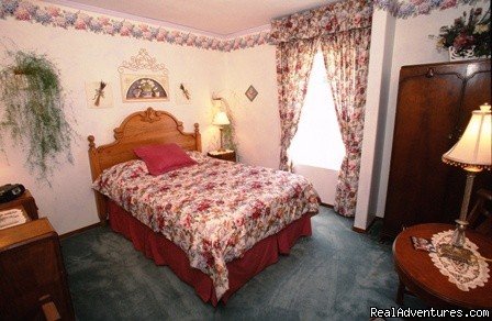 The Noble Room | The Roosevelt Inn, Bed and Breakfast | Image #3/10 | 