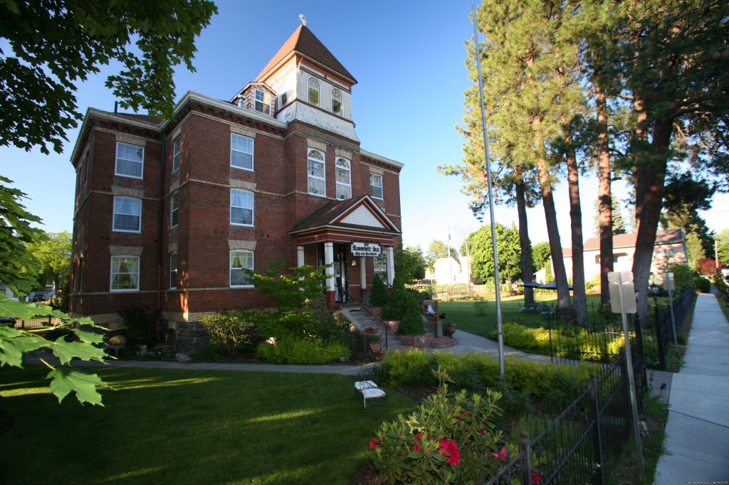 The Roosevelt Inn, Exterior Front View | The Roosevelt Inn, Bed and Breakfast | Coeur d\'Alene, Idaho  | Bed & Breakfasts | Image #1/10 | 