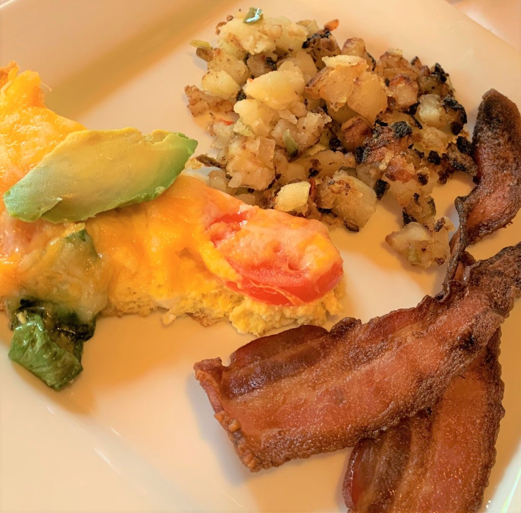 Breakfast | Gold Mountain Manor Bed And Breakfast | Big Bear City, California  | Bed & Breakfasts | Image #1/3 | 