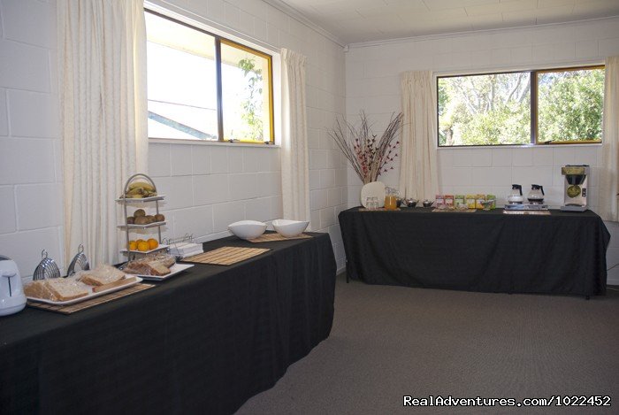 Aotearoa Lodge & Tours - Continental Breakfast | Aotearoa Lodge & Tours for relaxed homely ambience | Image #4/8 | 