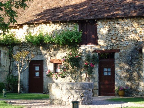 tournesol cottage | Hotel L'enclos | hautefort, France | Bed & Breakfasts | Image #1/4 | 