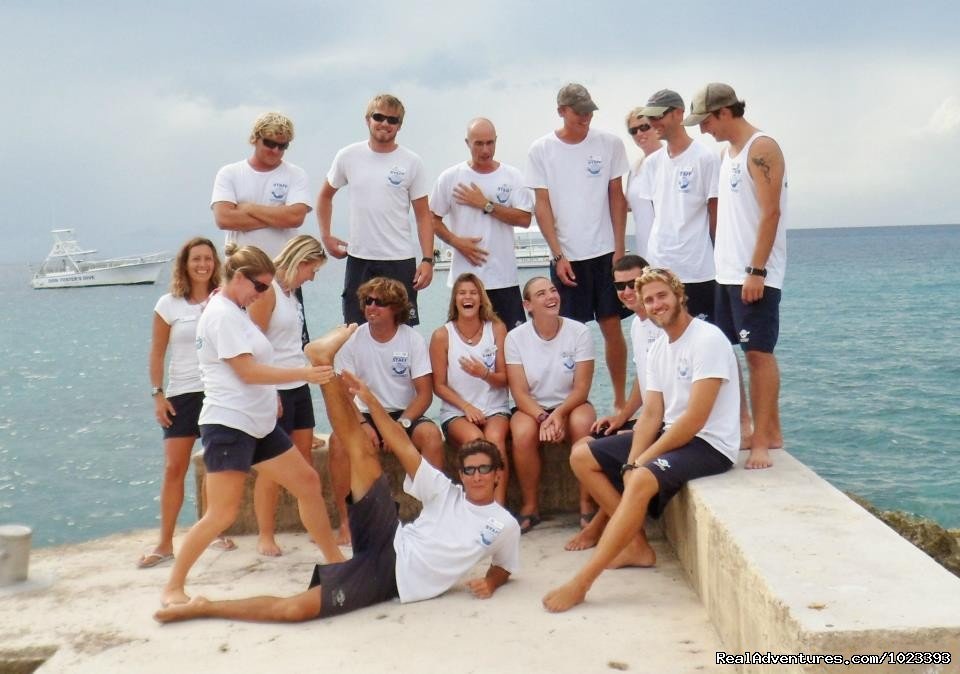 The October 2012 Crew | Don Foster's Dive Cayman, Ltd. | Image #6/10 | 