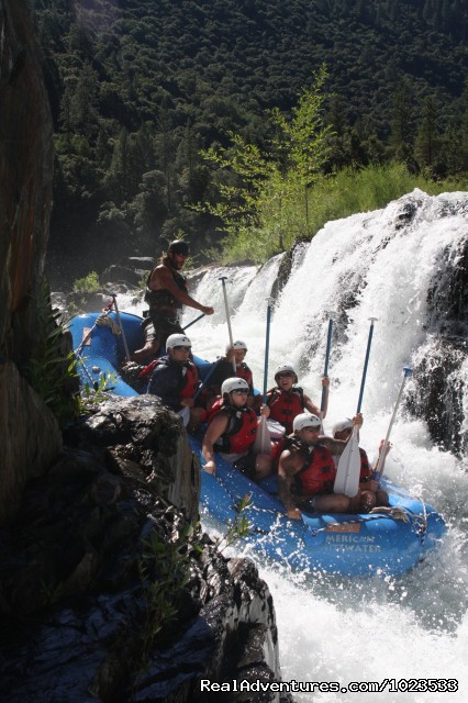 American Whitewater Expeditions Rafting Adventures Middle Fork American River - Tunnel Chute Rapid