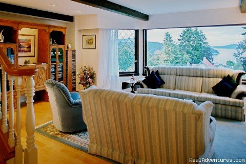 Guest Lounge | Ocean Breeze Bed And Breakfast | Image #5/5 | 