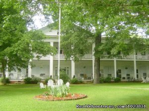 Donoho Hotel, LLC. | Reb Boiling Springs, Tennessee | Bed & Breakfasts