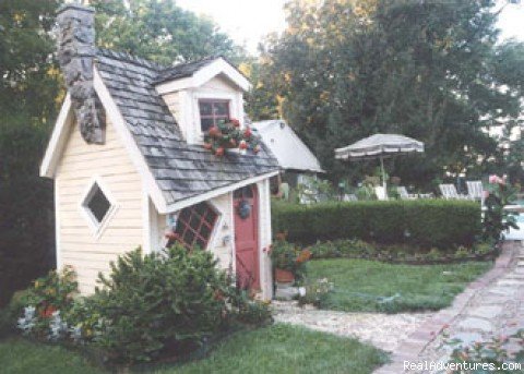 Children's Playhouse | Pinecrest Cottage and Gardens | Image #3/3 | 