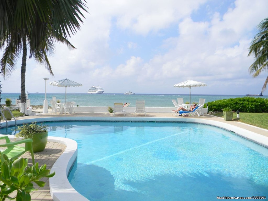 Cocoplum Condominiums | Vacation Rentals, Seven Mile Beach, Grand Cayman | Image #25/26 | 