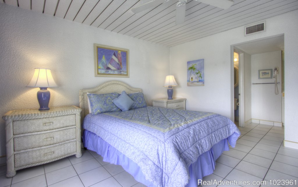 Sunset Cove Condos | Vacation Rentals, Seven Mile Beach, Grand Cayman | Image #8/26 | 