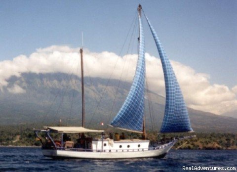 Condor Sailing 4B | Dive & Sail Cruises and Safaris from Bali | Amed - Karangasem, Indonesia | Sailing | Image #1/5 | 