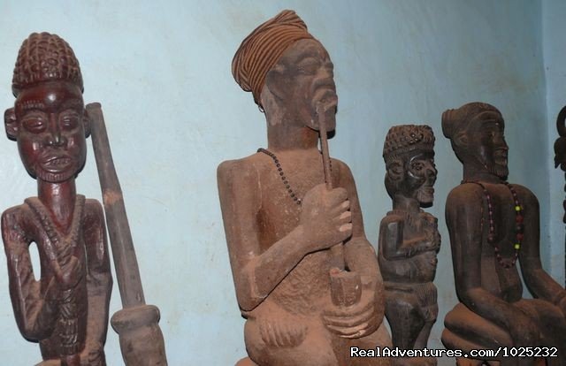 Mus'Art Gallery, Statues (Gallery A) | Mus'Art Gallery: Grass-fields Arts Museum Cameroon | Image #12/24 | 