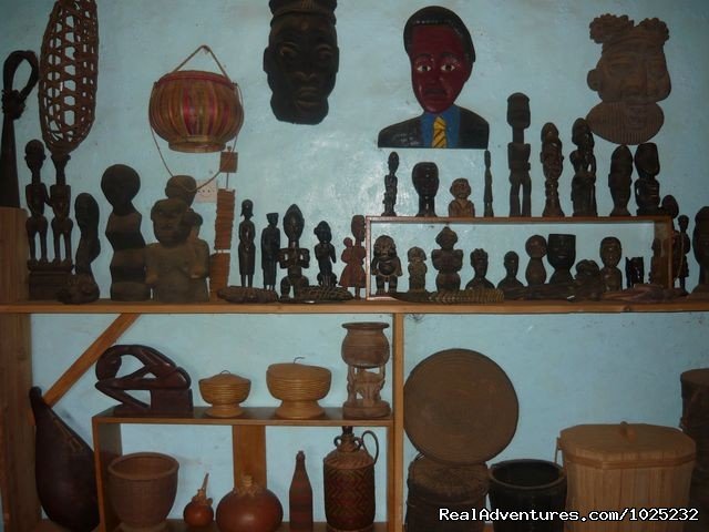 Mus'Art Gallery, Gallery B | Mus'Art Gallery: Grass-fields Arts Museum Cameroon | Image #16/24 | 