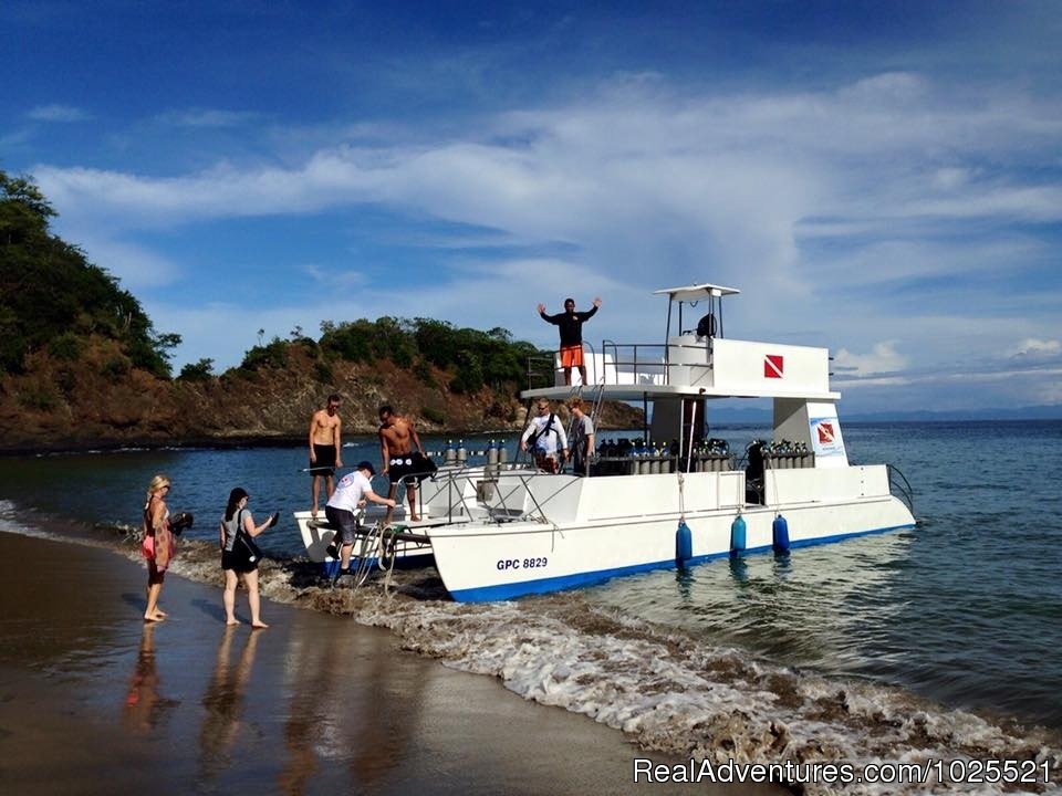 Dive Boat In Costa Rica | Bill Beard's Costa Rica Scuba Diving & Adventure | Image #3/17 | 