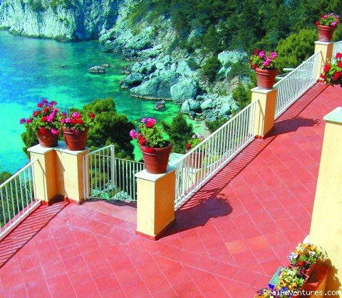 Stairs to the beach | Hotel Weber Ambassador | Image #4/8 | 