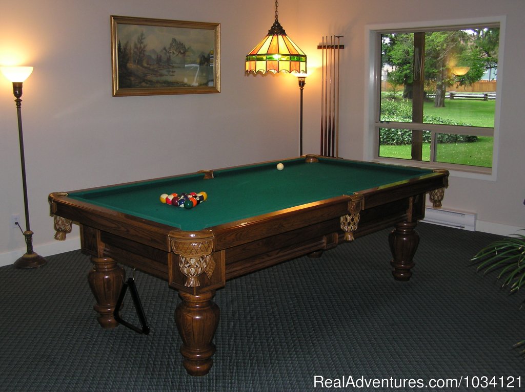 Custom built billiards table. | Cedar Wood Lodge Bed & Breakfast Inn | Image #10/26 | 
