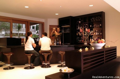 LOST IN PARADISE: Bar & Restaurant