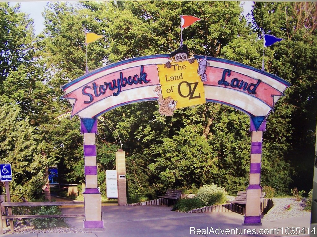 Entrance to Storybook Land | Wylie Park Campground & Storybook Land theme park | Aberdeen, South Dakota  | Campgrounds & RV Parks | Image #1/11 | 