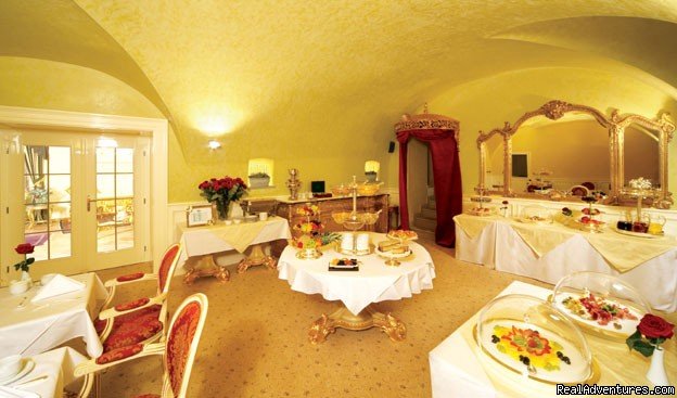 Breakfast Room | Alchymist Grand Hotel and Spa ***** | Image #5/9 | 