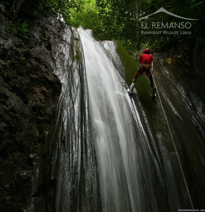 Waterfall Rappelling | Luxury Rainforest Wildlife Lodge - Osa Peninsula | Image #6/11 | 