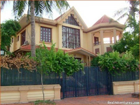 Hanoi Real Estate-Luxury lakeside Villa | Hanoi Real Estate Agency in Vietnam Villa Listing | Image #3/3 | 