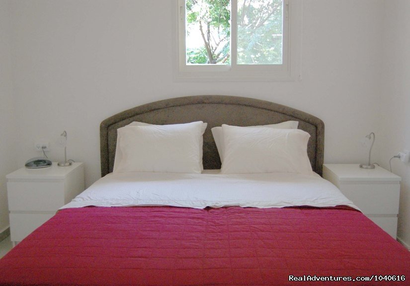 Master bedroom | Stylish Vacation Apartments in Jerusalem | Image #14/14 | 