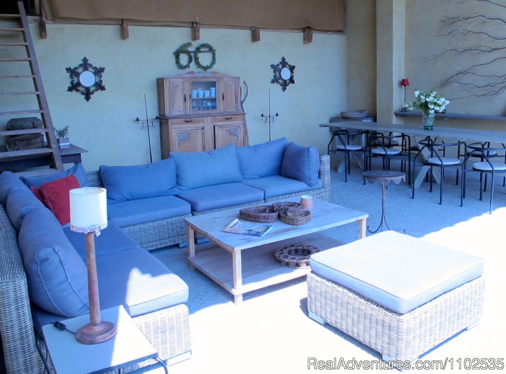 Summer Sitting room & Dinning room | Charming Holidays Rental & Guest House | Image #18/22 | 