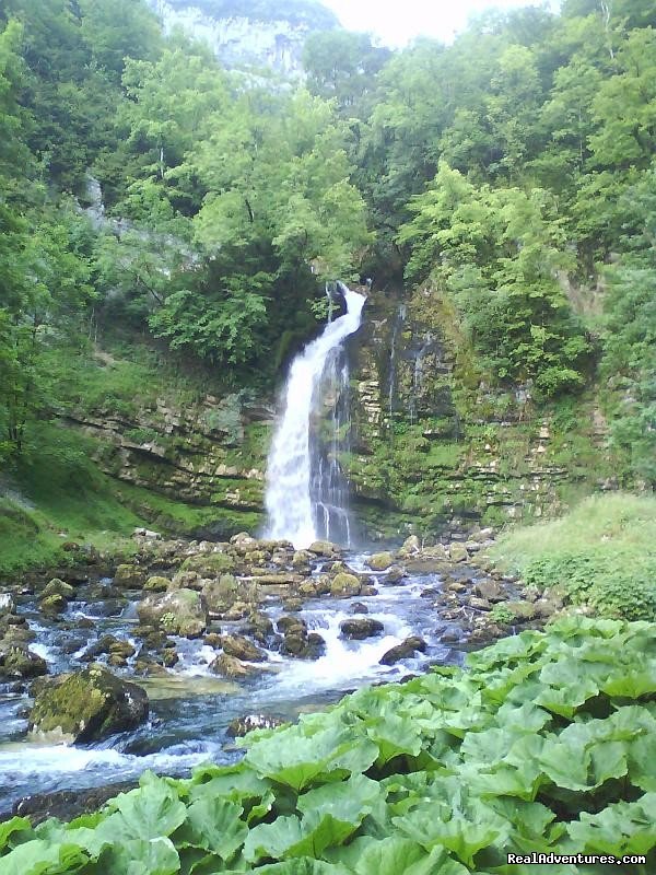 region of lakes and waterfalls | gite in the Jura, waterfalls and lakes | Image #2/3 | 