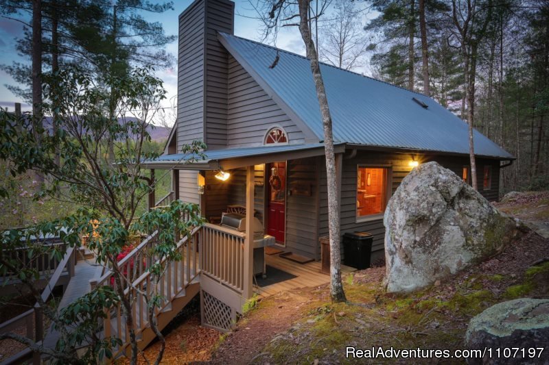 Bear Rock Lodge 2bd, 2 bath Not Pet Friendly | Amazing accommodations in the North Ga Mountains | Image #10/26 | 