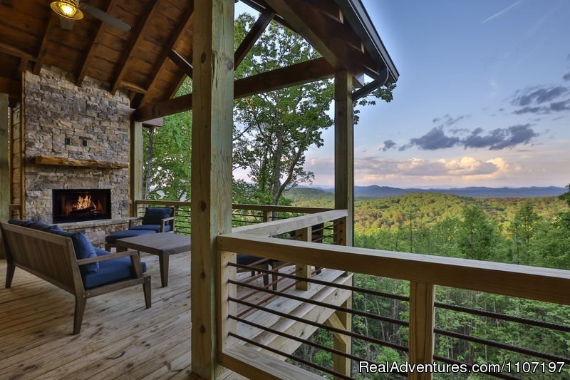 Great Escape 4bed 3bath Not Pet Friendly | Amazing accommodations in the North Ga Mountains | Image #14/26 | 