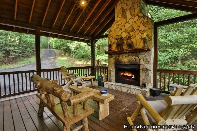 Branches on the Cartecay 4bed 3bath Pet Friendly | Amazing accommodations in the North Ga Mountains | Image #15/26 | 