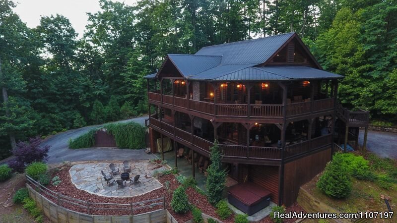 Aska Way Lodge 5bed 4.5 Bath Not Pet Friendly | Amazing accommodations in the North Ga Mountains | Image #18/26 | 