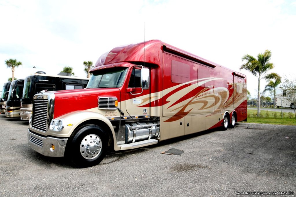 Allstar Coaches RV Rental Florida - Silver Crown | Allstar Coaches Luxury RV Rentals in Florida | Image #8/14 | 