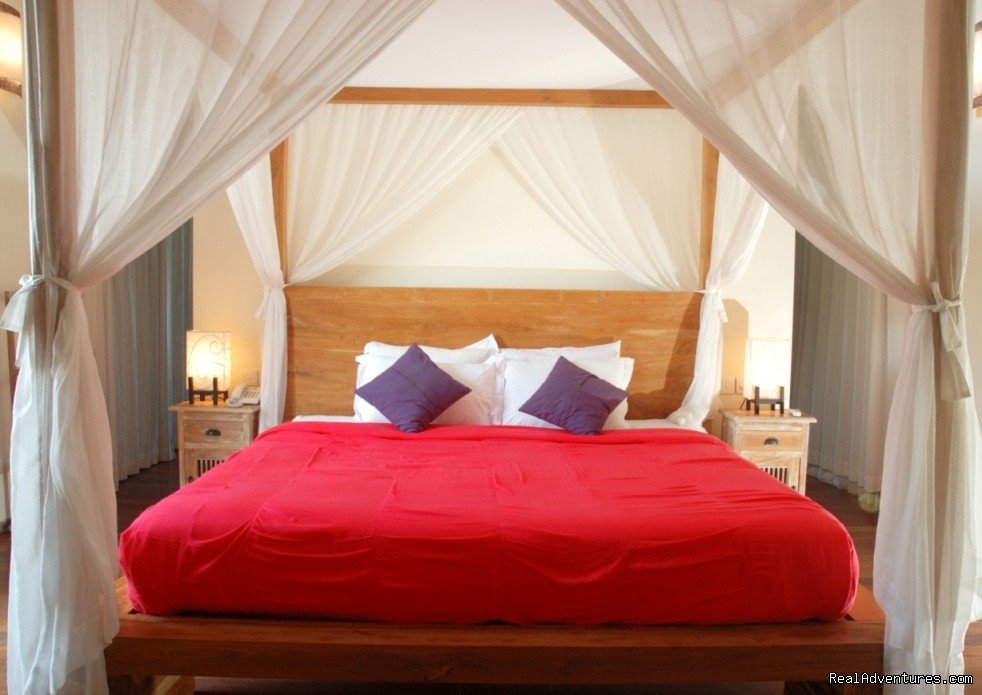 Master Bedroom | Seminyak5 Bedroom Private Villa - Casa Mateo, Bali | Image #3/11 | 