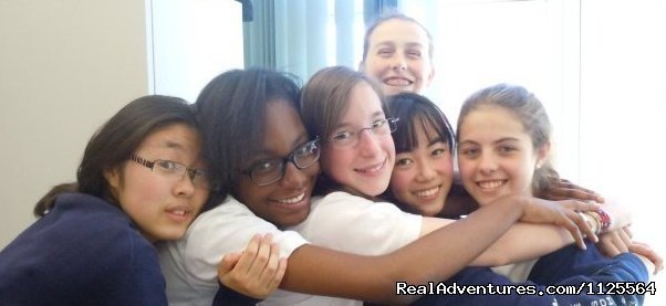 Friends from +40 different countries | French Summer courses in Paris for Juniors | Image #14/17 | 