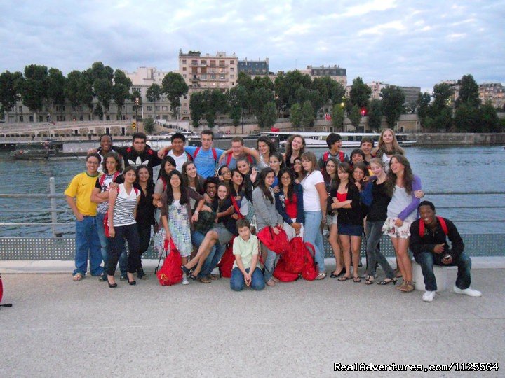 at the Seine river | French Summer courses in Paris for Juniors | Image #17/17 | 