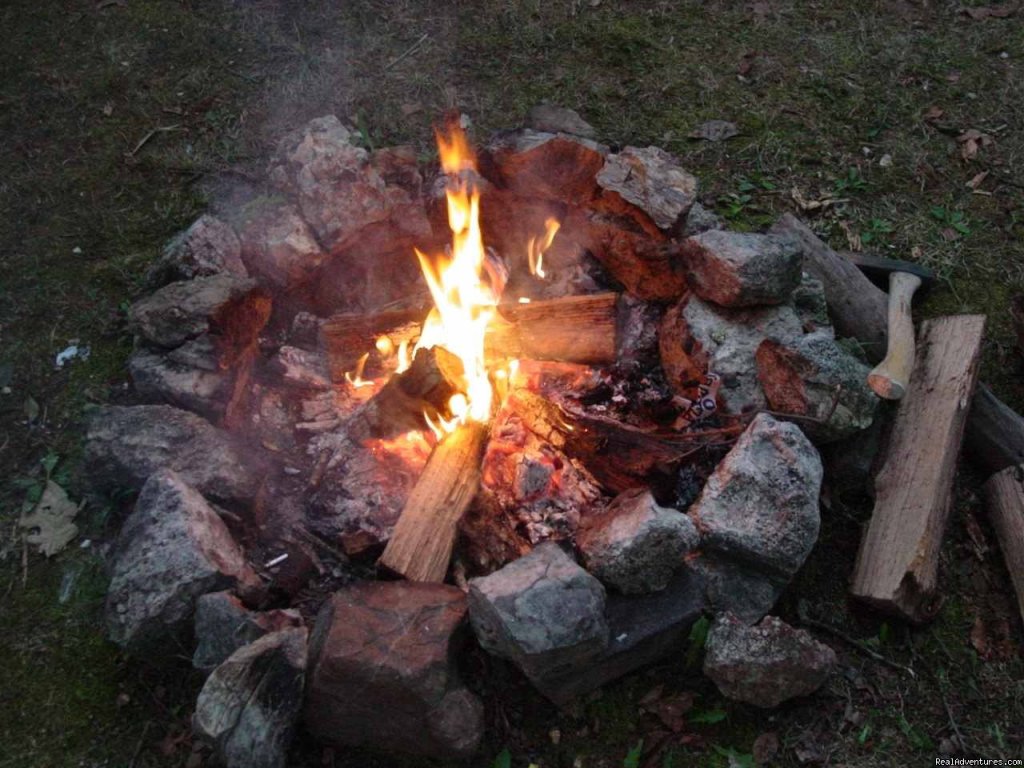 Nice Camp Fire | Jonesburg Gardens Campground | Image #20/26 | 