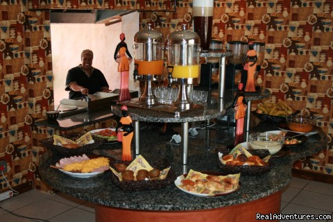 AFRICA CENTRE AIRPORT LEISURE HOTEL: DINING ROOM