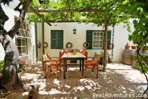 MALHERBE GUESTHOUSE - MONTAGU - WESTERN CAPE: breakfast alfresco