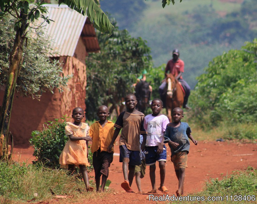 Meet the village kids on your safari | Nile Horseback Safaris by the Nile in Uganda | Image #4/7 | 
